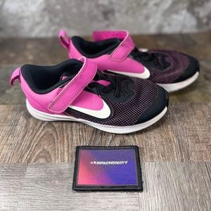 NIKE DOWNSHIFTER 9 GIRLS BLACK, WHITE, FUCHSIA- SIZE 11C